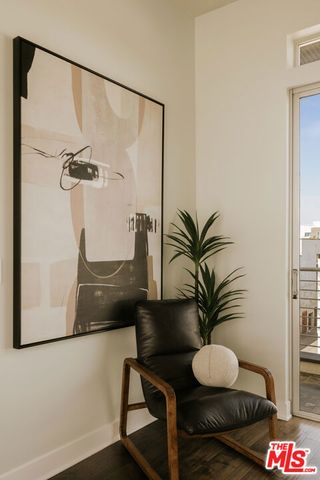 1524 11th Street E, Santa Monica, CA 90401