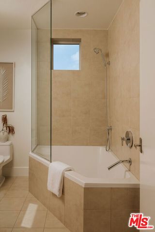 1524 11th Street E, Santa Monica, CA 90401