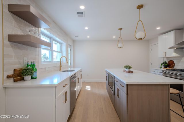 415 Parkview Avenue, Ocean Twp, NJ 07712