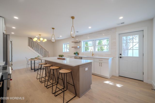 415 Parkview Avenue, Ocean Twp, NJ 07712