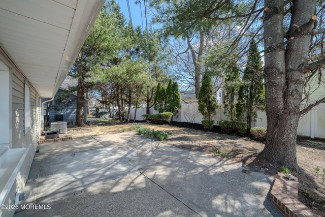 415 Parkview Avenue, Ocean Twp, NJ 07712