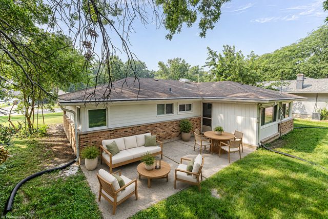 560 Lakewood Boulevard, Park Forest, IL 60466