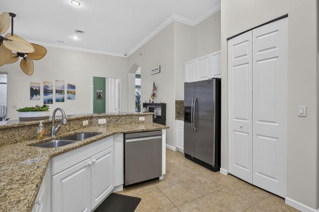 11202 Osprey Lake Lane, Palm Beach Gardens, FL 33412