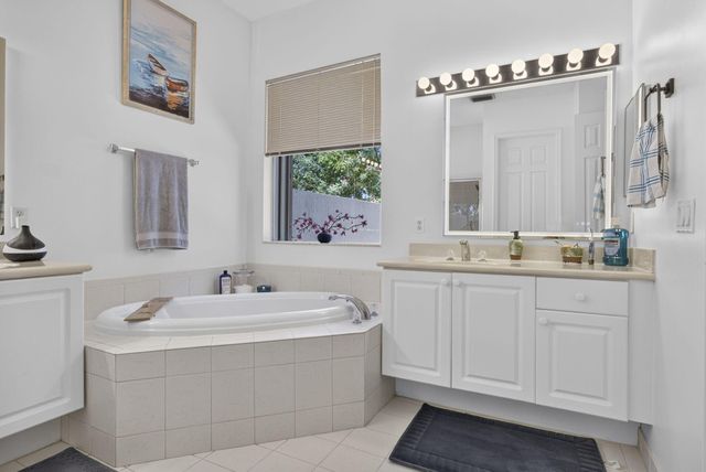 11202 Osprey Lake Lane, Palm Beach Gardens, FL 33412