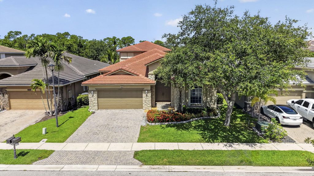 11202 Osprey Lake Lane, Palm Beach Gardens, FL 33412