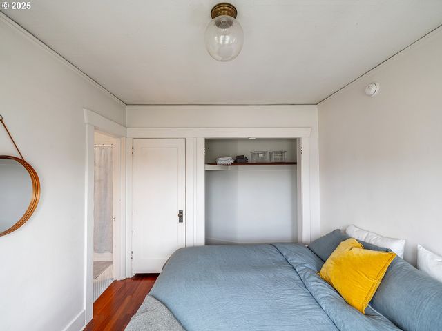 4763 N LOMBARD St 8, Portland, OR 97203