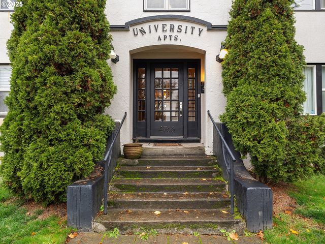 4763 N LOMBARD St 8, Portland, OR 97203