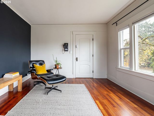 4763 N LOMBARD St 8, Portland, OR 97203