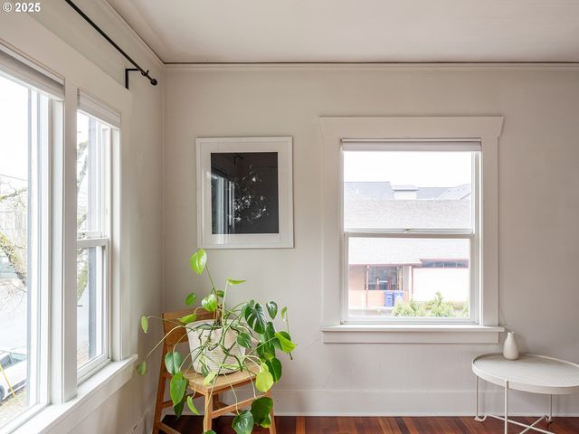 4763 N LOMBARD St 8, Portland, OR 97203