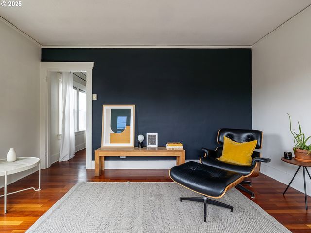 4763 N LOMBARD St 8, Portland, OR 97203