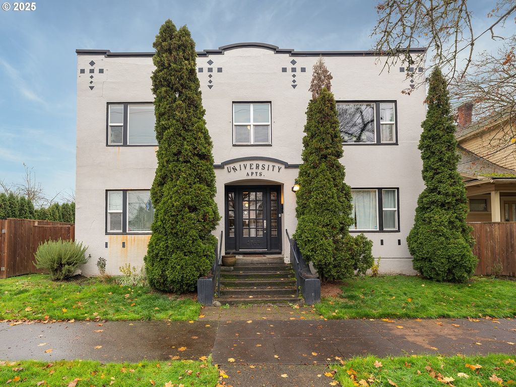 4763 N LOMBARD St 8, Portland, OR 97203