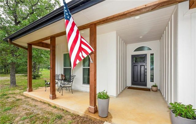 405 Woodlands DR, Bastrop, TX 78602