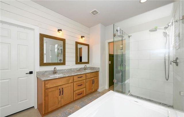 405 Woodlands DR, Bastrop, TX 78602