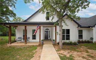 405 Woodlands DR, Bastrop, TX 78602