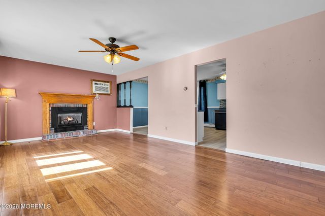 1228 Spray Avenue, Beachwood, NJ 08722