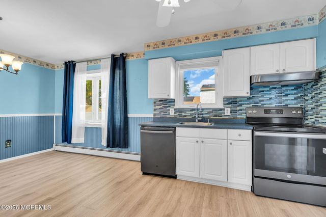 1228 Spray Avenue, Beachwood, NJ 08722