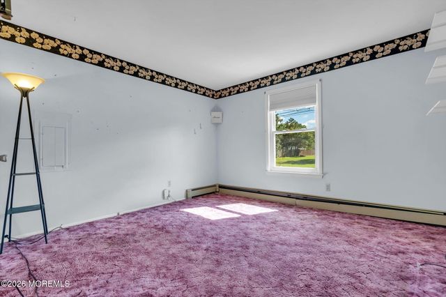 1228 Spray Avenue, Beachwood, NJ 08722