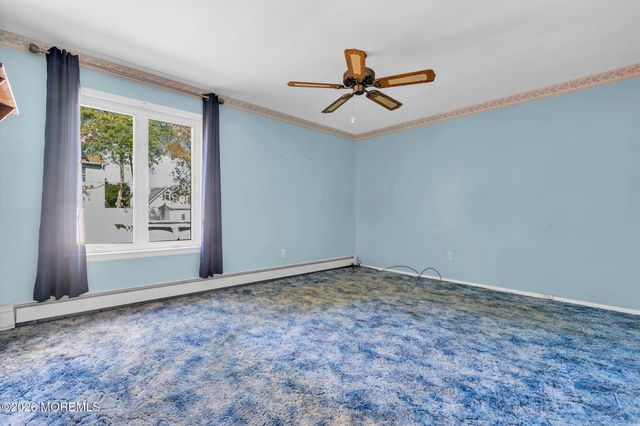 1228 Spray Avenue, Beachwood, NJ 08722
