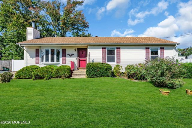 1228 Spray Avenue, Beachwood, NJ 08722
