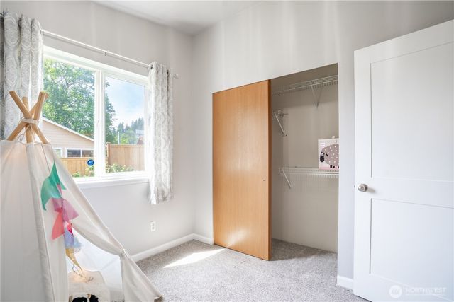 37 3rd Avenue N, Algona, WA 98001