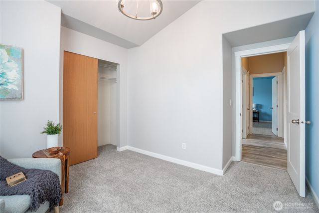 37 3rd Avenue N, Algona, WA 98001