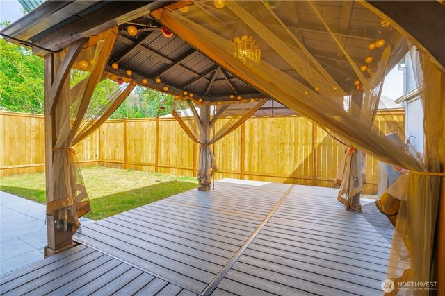 37 3rd Avenue N, Algona, WA 98001