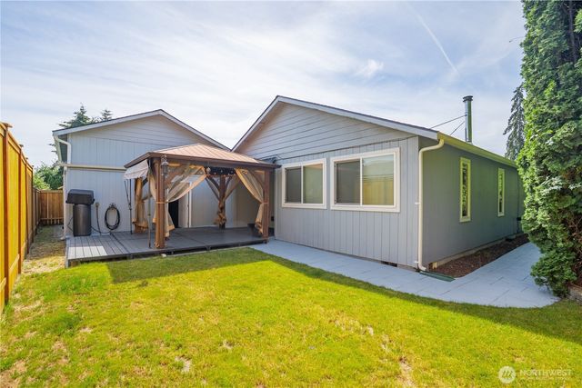 37 3rd Avenue N, Algona, WA 98001