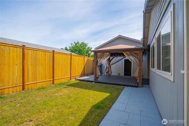 37 3rd Avenue N, Algona, WA 98001