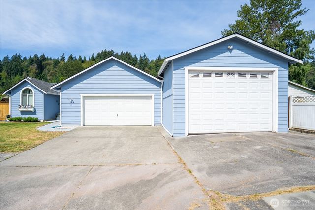 37 3rd Avenue N, Algona, WA 98001
