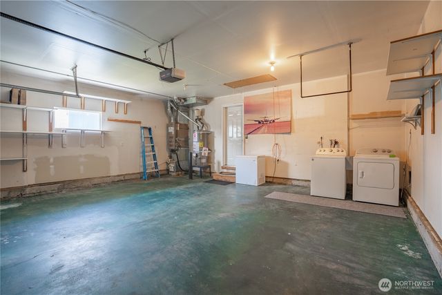 37 3rd Avenue N, Algona, WA 98001