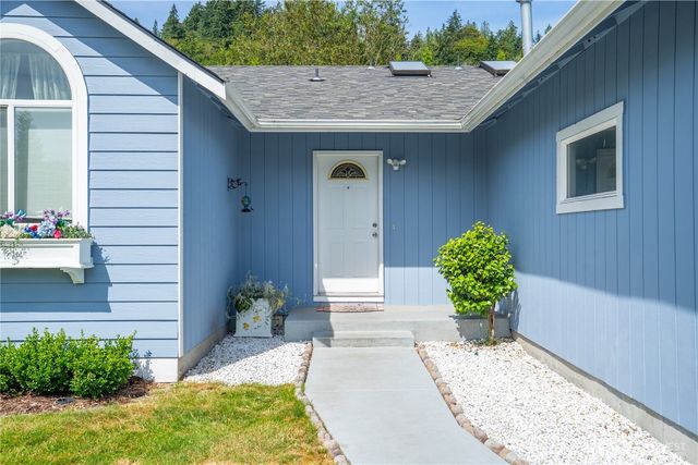 37 3rd Avenue N, Algona, WA 98001