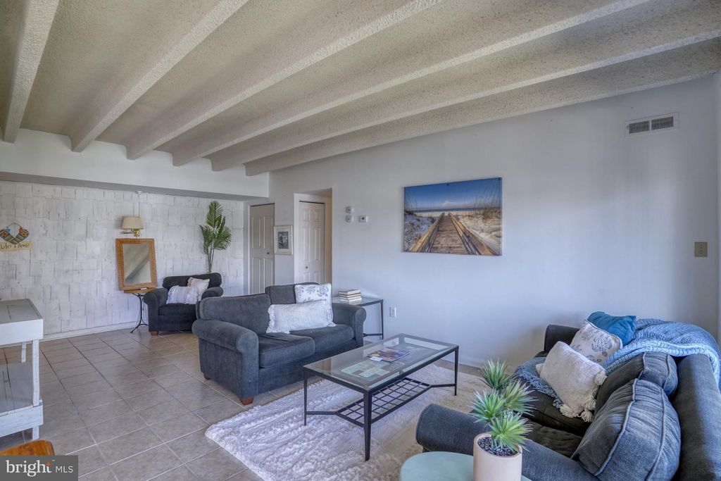 Image 2 of property listing at 13908 N OCEAN ROAD #8C, Ocean City, MD 21842