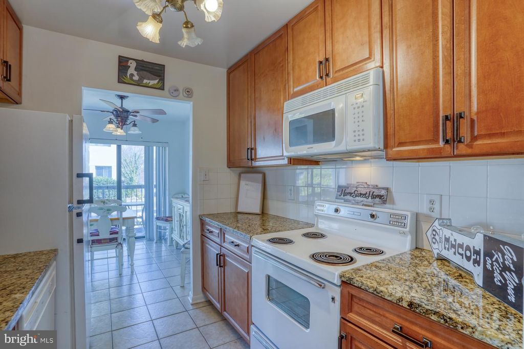 Image 11 of property listing at 13908 N OCEAN ROAD #8C, Ocean City, MD 21842