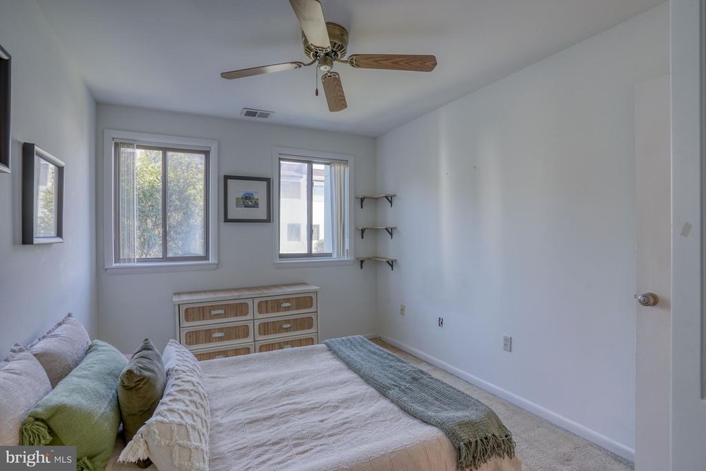 Image 18 of property listing at 13908 N OCEAN ROAD #8C, Ocean City, MD 21842