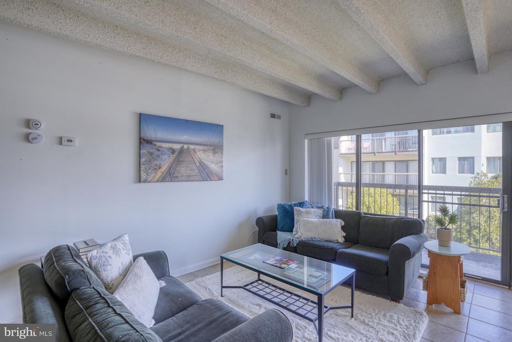 Image 5 of property listing at 13908 N OCEAN ROAD #8C, Ocean City, MD 21842