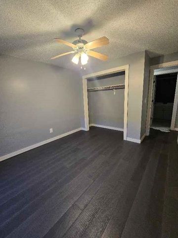 12706 W 110th Terrace, Overland Park, KS 66210