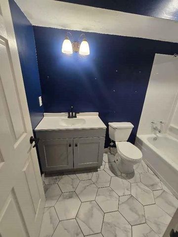 12706 W 110th Terrace, Overland Park, KS 66210