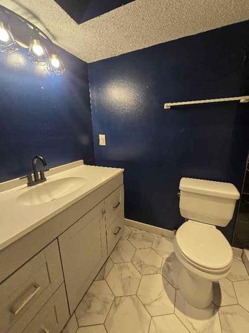 12706 W 110th Terrace, Overland Park, KS 66210