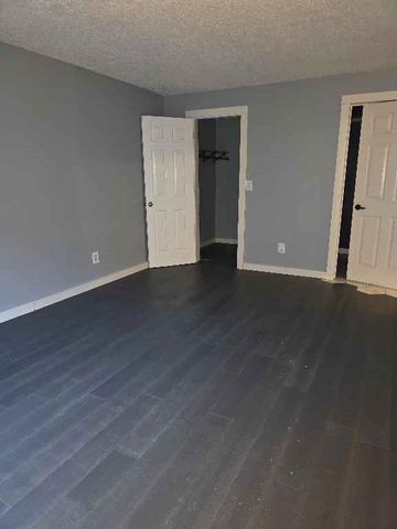 12706 W 110th Terrace, Overland Park, KS 66210