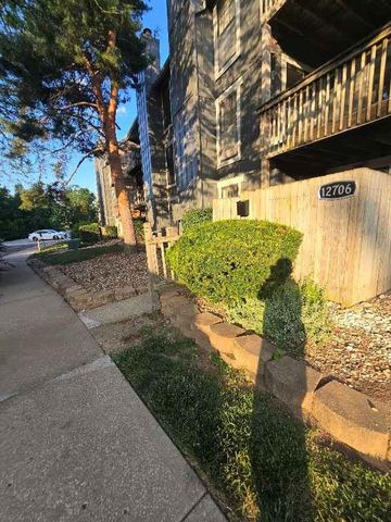 12706 W 110th Terrace, Overland Park, KS 66210