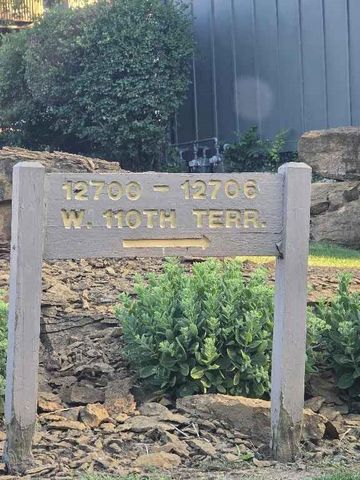 12706 W 110th Terrace, Overland Park, KS 66210
