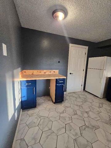 12706 W 110th Terrace, Overland Park, KS 66210