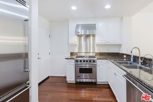 453 N Altadena Drive 8, Pasadena, CA 91107