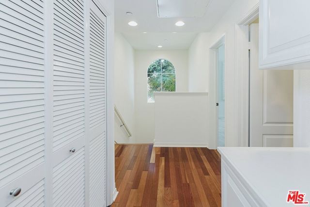 453 N Altadena Drive 8, Pasadena, CA 91107