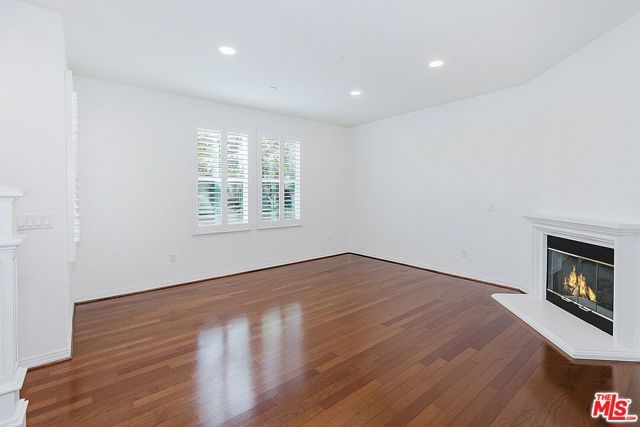 453 N Altadena Drive 8, Pasadena, CA 91107