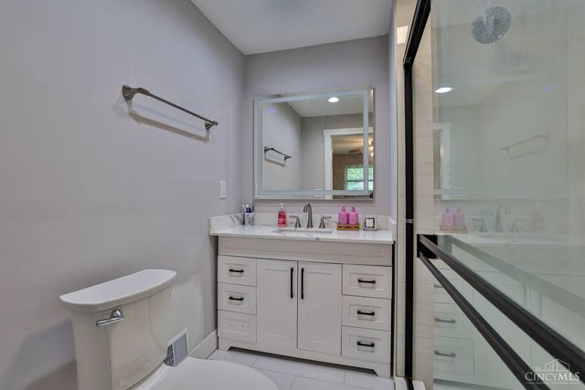 8698 Cox Road, West Chester, OH 45069