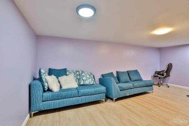 8698 Cox Road, West Chester, OH 45069