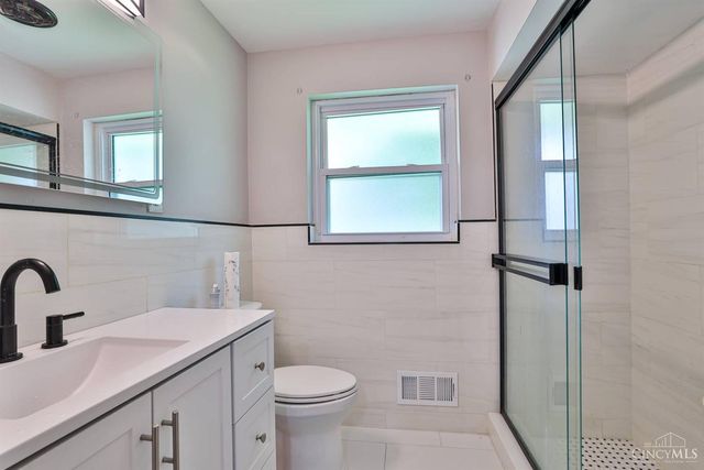 8698 Cox Road, West Chester, OH 45069