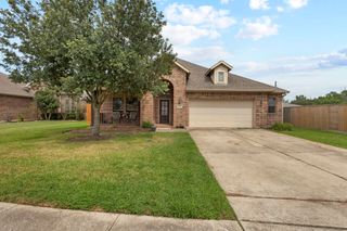 9200 Lisa Ln, Port Arthur, TX 77640