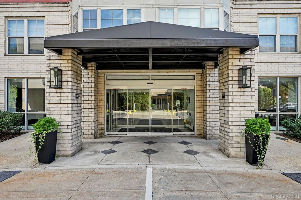 300 Mamaroneck Avenue 303, White Plains, NY 10605 — photo 2